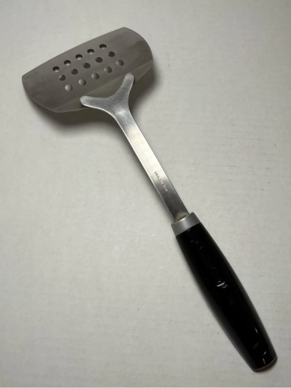 Oneida Stainless Steel Plastic Handle Slotted Spatula Turner